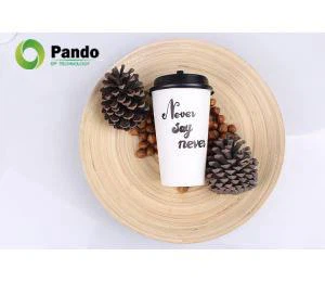 Ekologicky šetrné kompostovateľné papierové horúce šálky